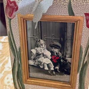 Vintage Style Floral Picture Frame